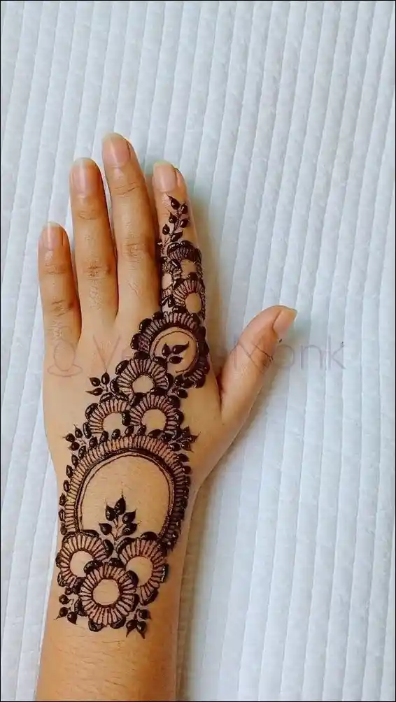 front-hand-mehndi-design