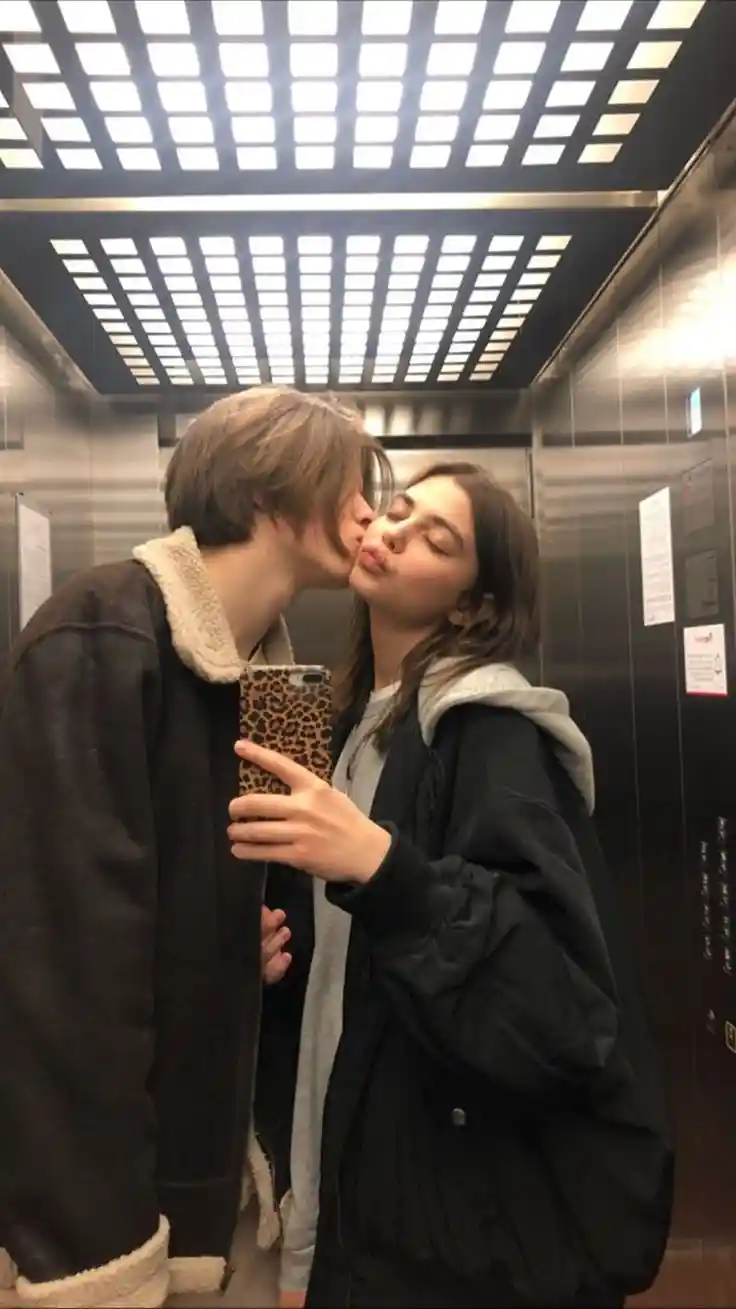 love-dp-for-whatsapp