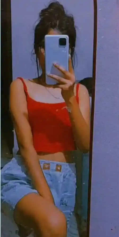 mirror-selfie-girl-pic