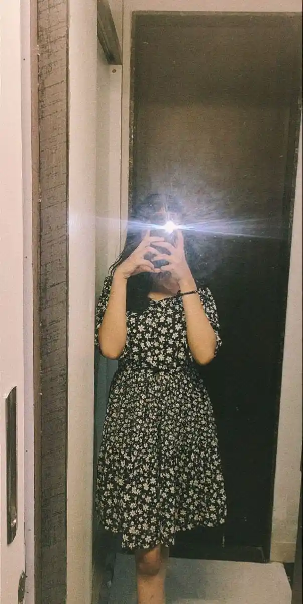 mirror-selfie-girl-pic