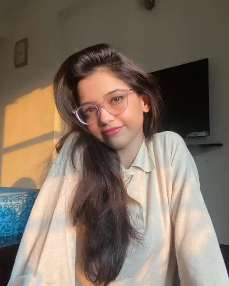 attitude-girls-dp-for-whatsapp