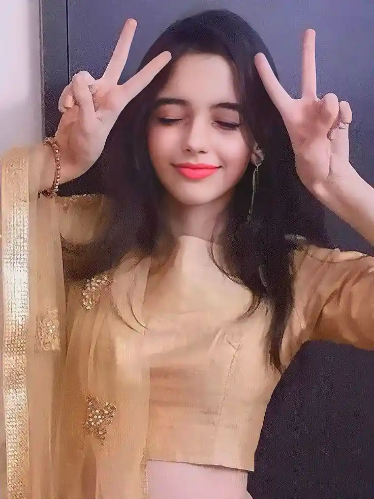 beautiful-attitude-girls-dp-images