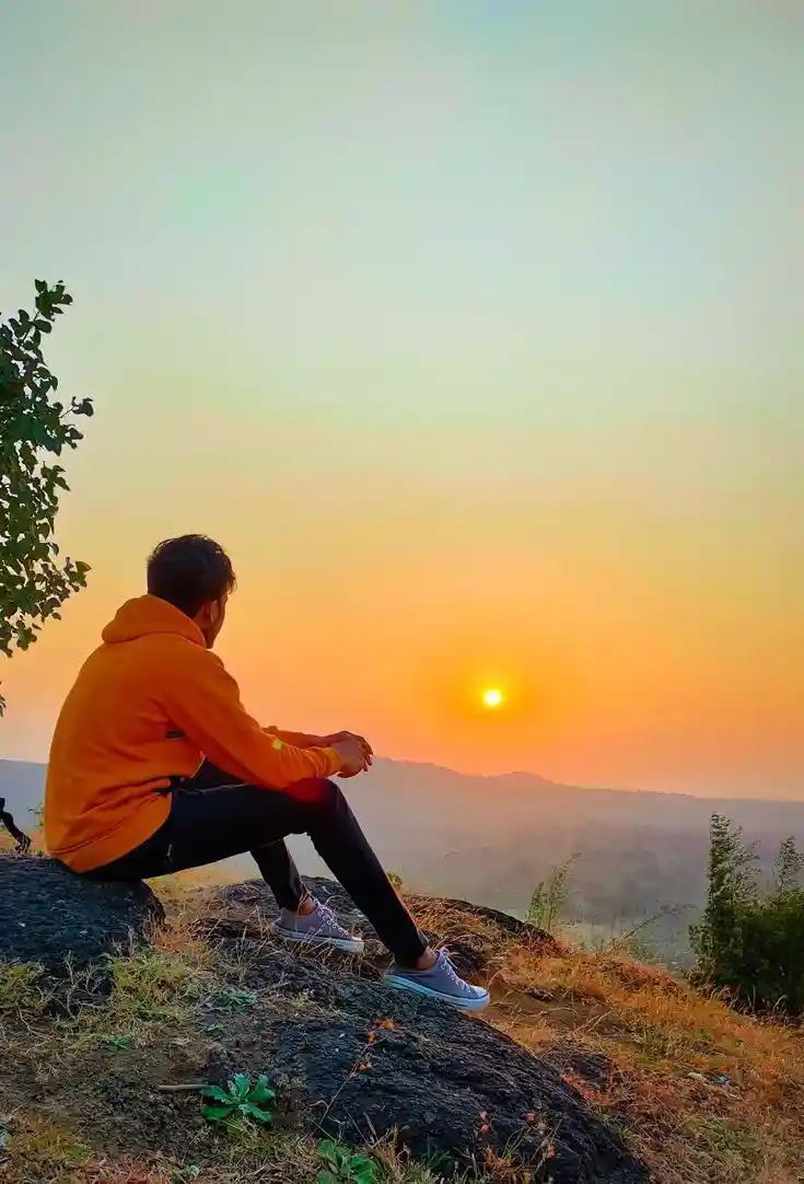 sad-boy-dp-images-for-whatsapp