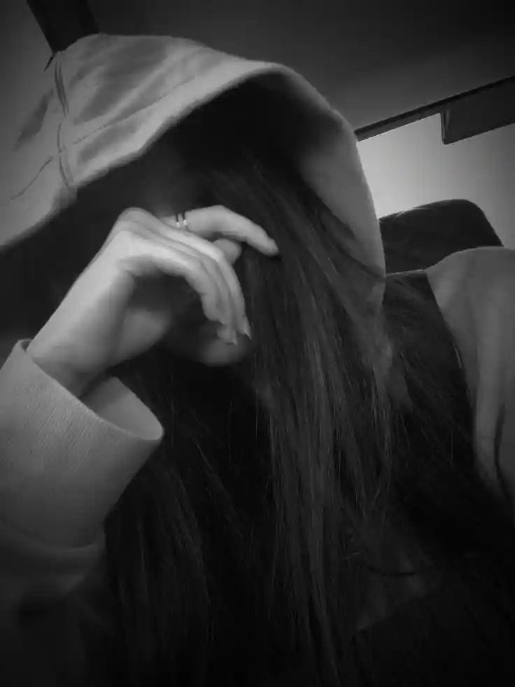 sad-girl-profile-pictures