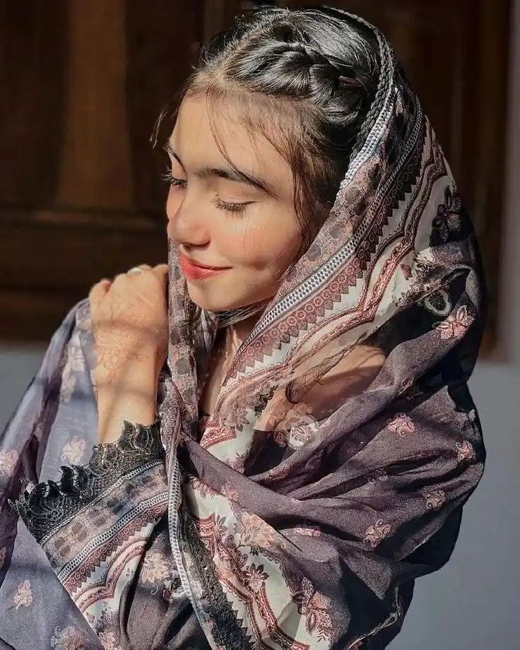 cute-girl-dp-instagram-whatsapp